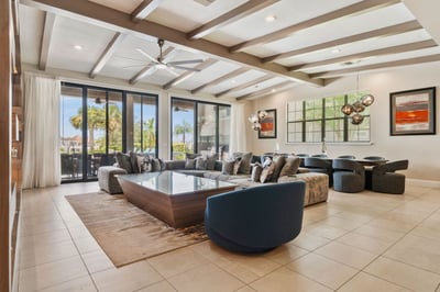 Luxury Villa Photo #19