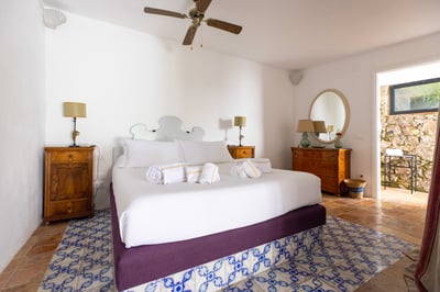 Luxury Villa Photo #32