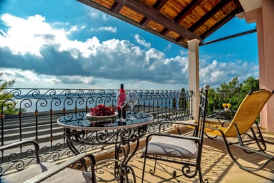 Luxury Villa Photo #26