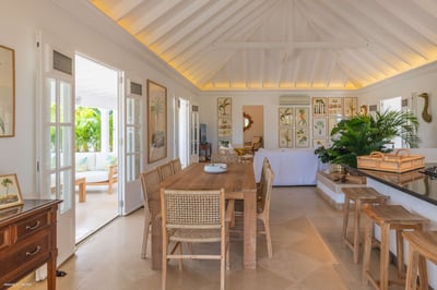 Luxury Villa Photo #20