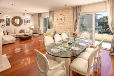 Luxury Villa Photo #10