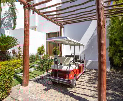 Luxury Villa Photo #13
