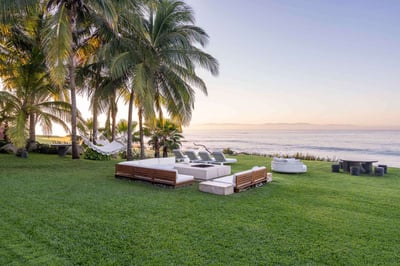 Luxury Villa Photo #12