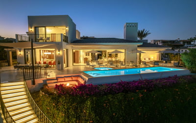 Luxury Villa Photo #3