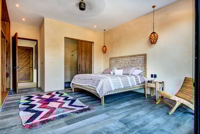 Luxury Villa Photo #31