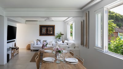Luxury Villa Photo #9
