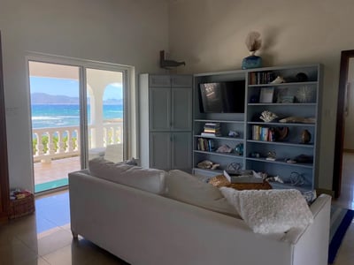 Luxury Villa Photo #18