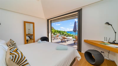 Luxury Villa Photo #33