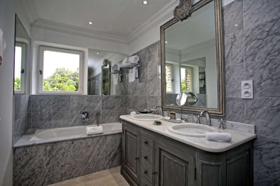 Luxury Villa Photo #16