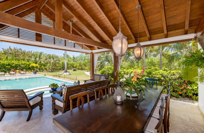 Luxury Villa Photo #18