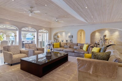 Luxury Villa Photo #9