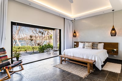 Luxury Villa Photo #46
