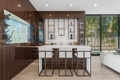 Luxury Villa Photo #16