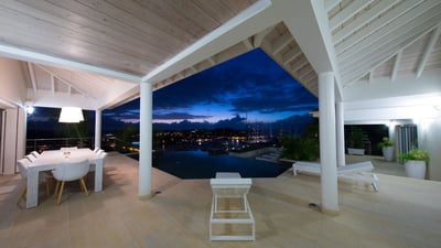 Luxury Villa Photo #19