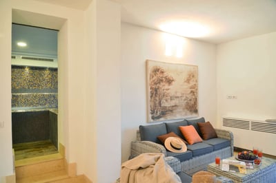 Luxury Villa Photo #12