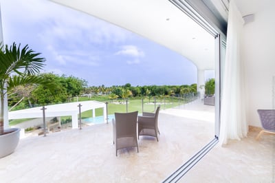 Luxury Villa Photo #4