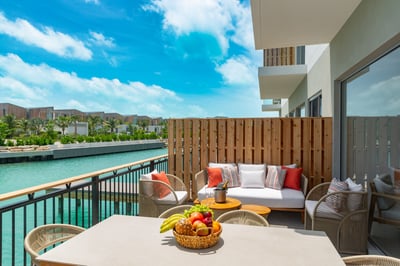 Luxury Villa Photo #2