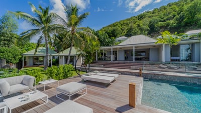 Luxury Villa Photo #4