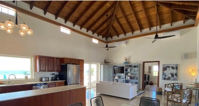 Luxury Villa Photo #17