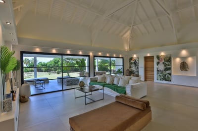 Luxury Villa Photo #22