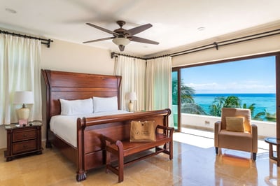 Luxury Villa Photo #57