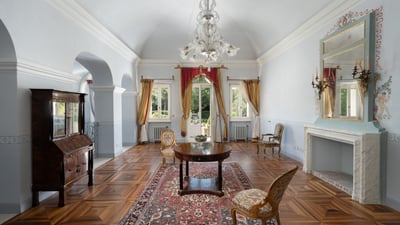 Luxury Villa Photo #31