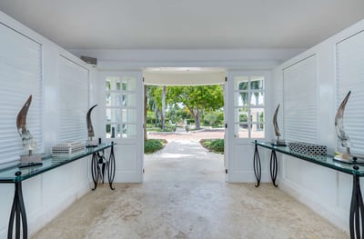 Luxury Villa Photo #20