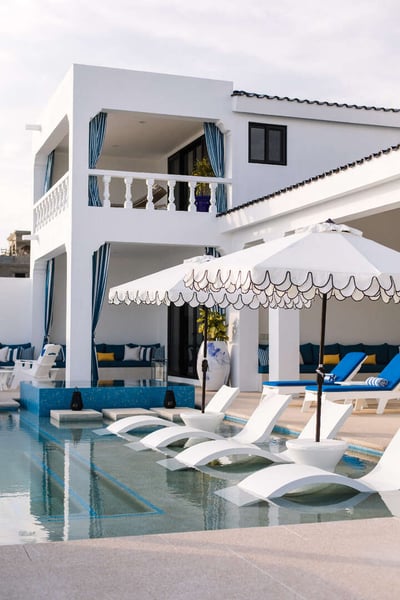 Luxury Villa Photo #3