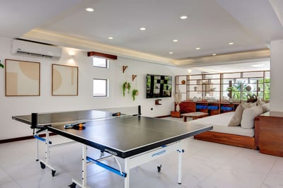 Luxury Villa Photo #18