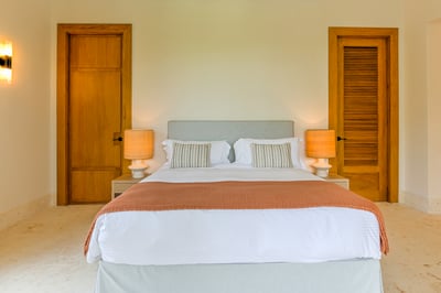 Luxury Villa Photo #32