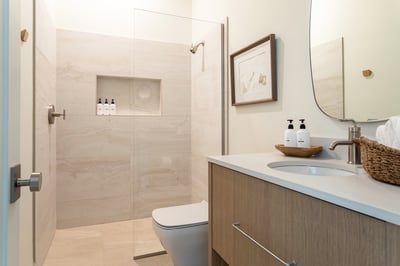 Full bathroom with every main home bedroom! Perfect for couples!