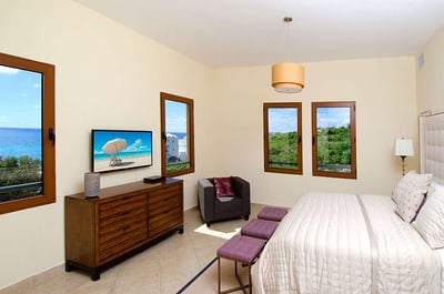 Luxury Villa Photo #5