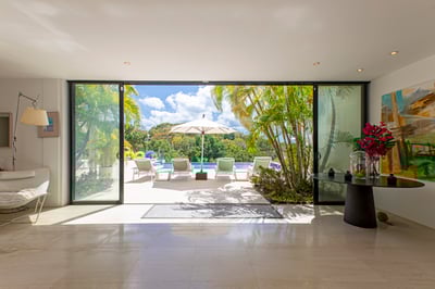 Luxury Villa Photo #14
