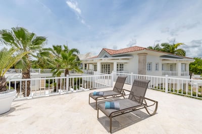 Luxury Villa Photo #14