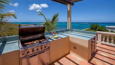Luxury Villa Photo #9
