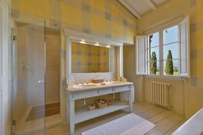 Luxury Villa Photo #34