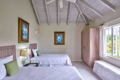 Luxury Villa Photo #20