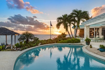 Luxury Villa Photo #2