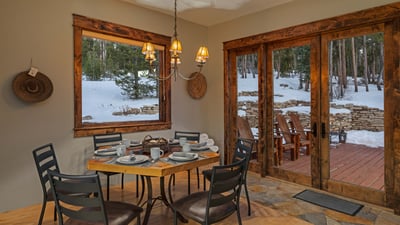 Breakfast Nook, Main Level
