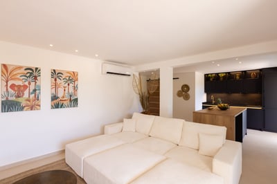 Luxury Villa Photo #57