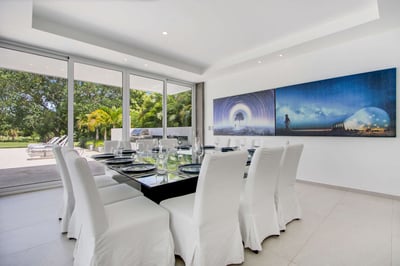 Luxury Villa Photo #27