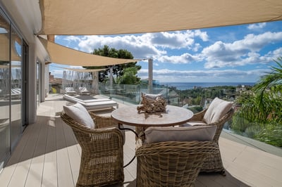 Luxury Villa Photo #30