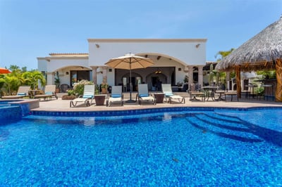 Luxury Villa Photo #2