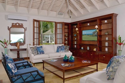 Luxury Villa Photo #13