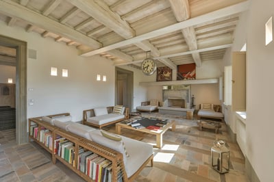 Luxury Villa Photo #20