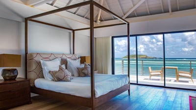 Bedroom 6: Located on the upper floor. Ocean view. King size bed, dressing room, small living room, 