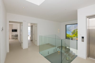Luxury Villa Photo #34