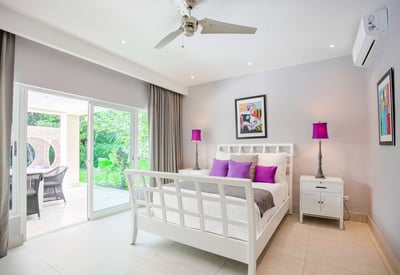 Luxury Villa Photo #21