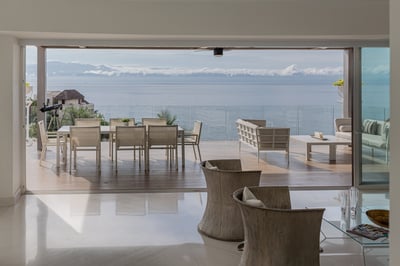Luxury Villa Photo #3