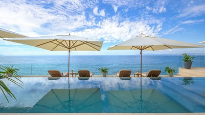 Luxury Villa Photo #16